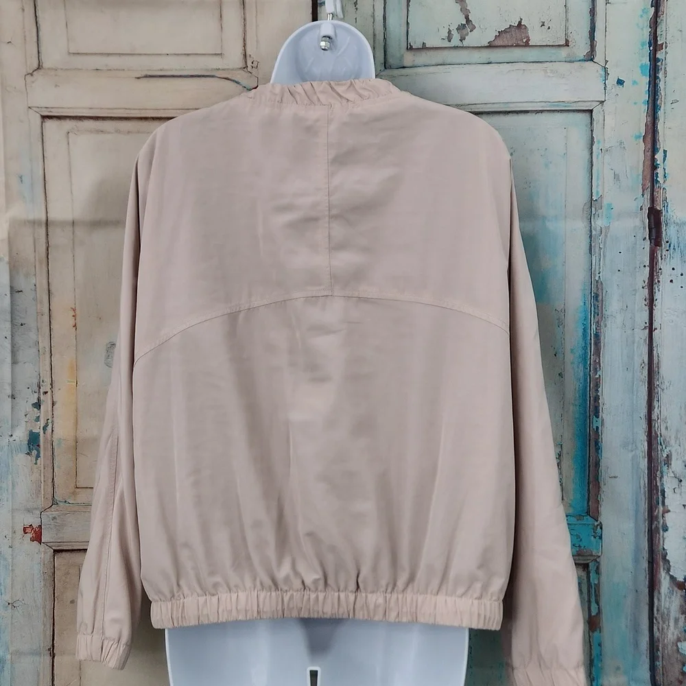 Athleta Chill Bomber in Beach‎ Stone